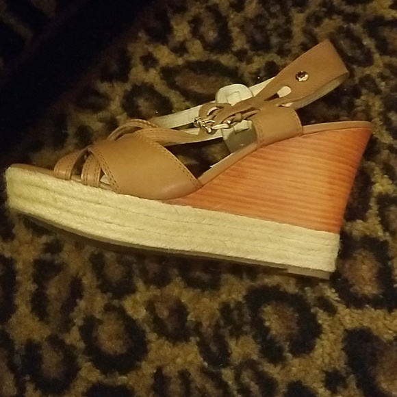 Barely worn Michael Kors Wedges - Picture 5 of 5